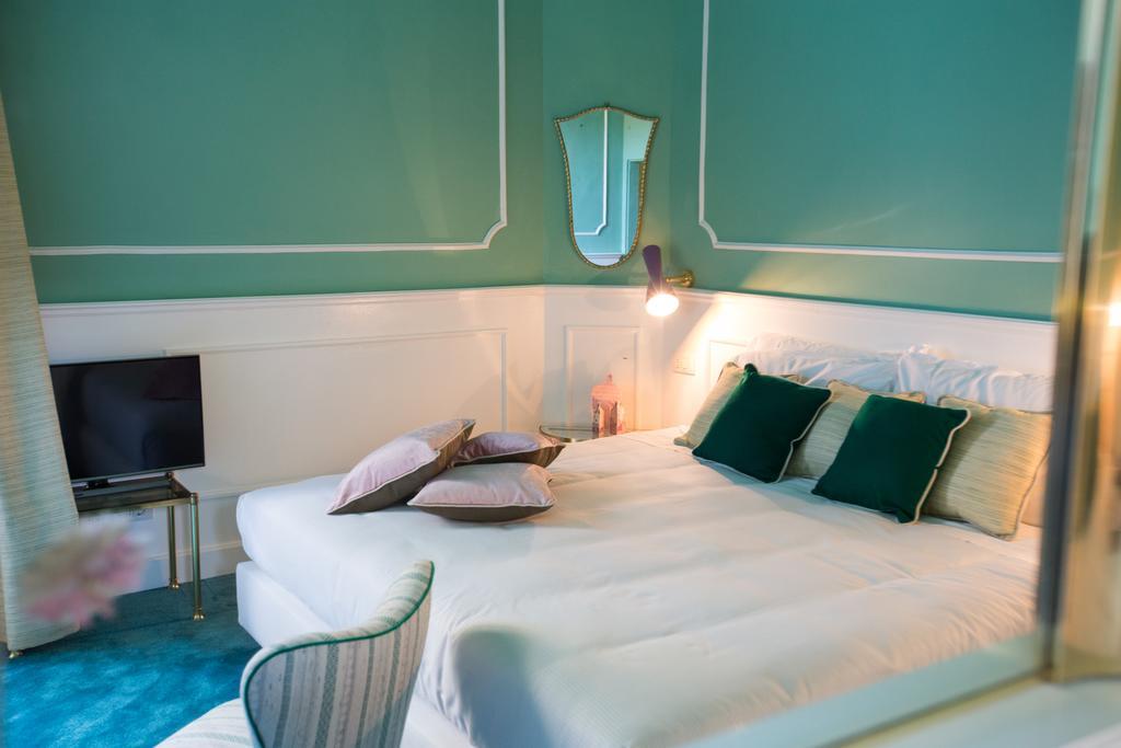 Adastra Suites Florence Kamer foto