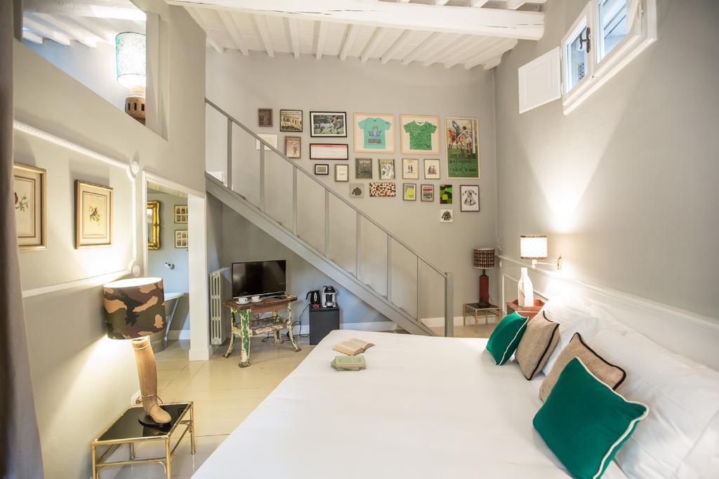 Adastra Suites Florence Kamer foto