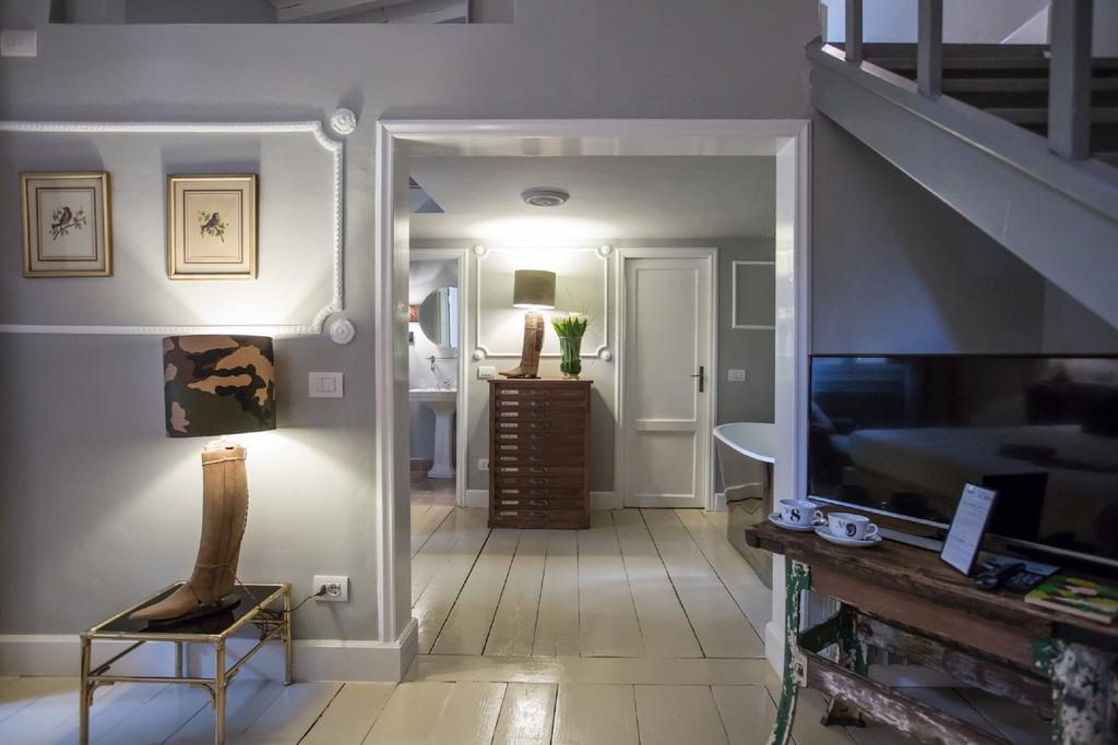 Adastra Suites Florence Kamer foto